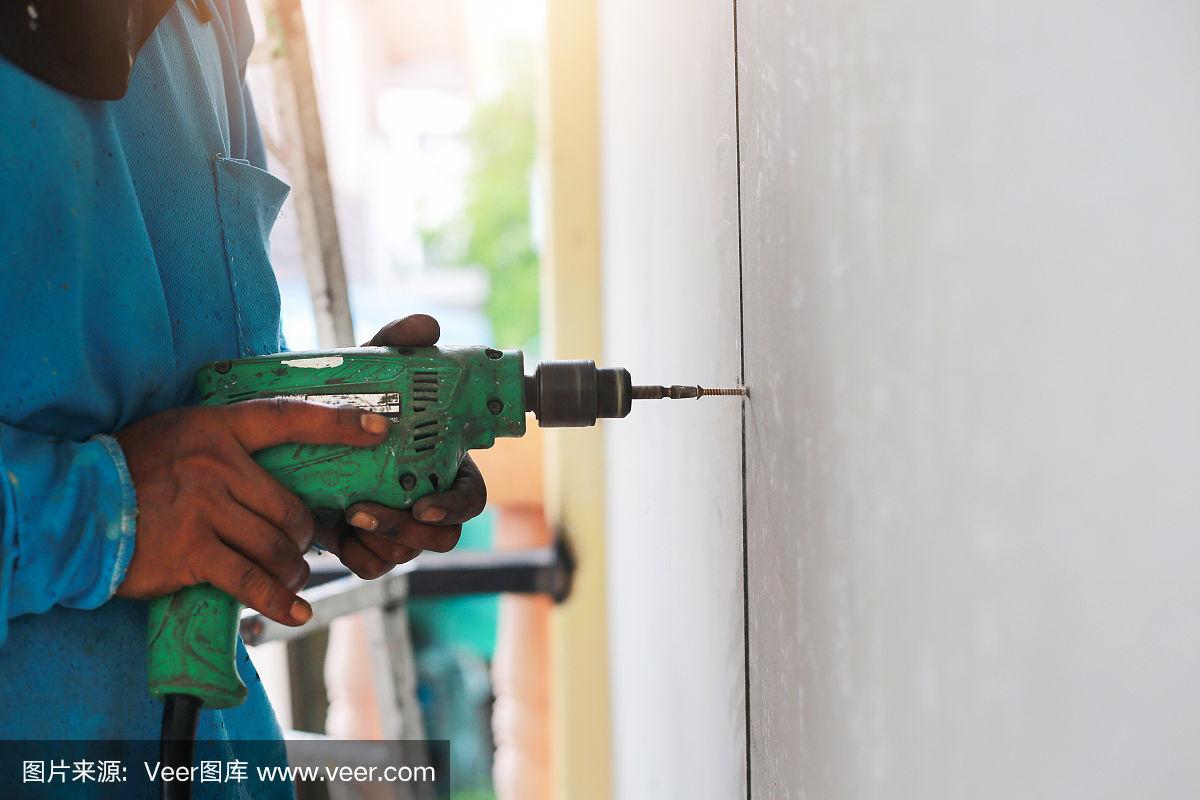 瓷砖墙面打孔后修补视频(瓷砖墙面打孔后修补视频讲解) 瓷砖墙面打孔后修补视频(瓷砖墙面打孔后修补视频讲解)